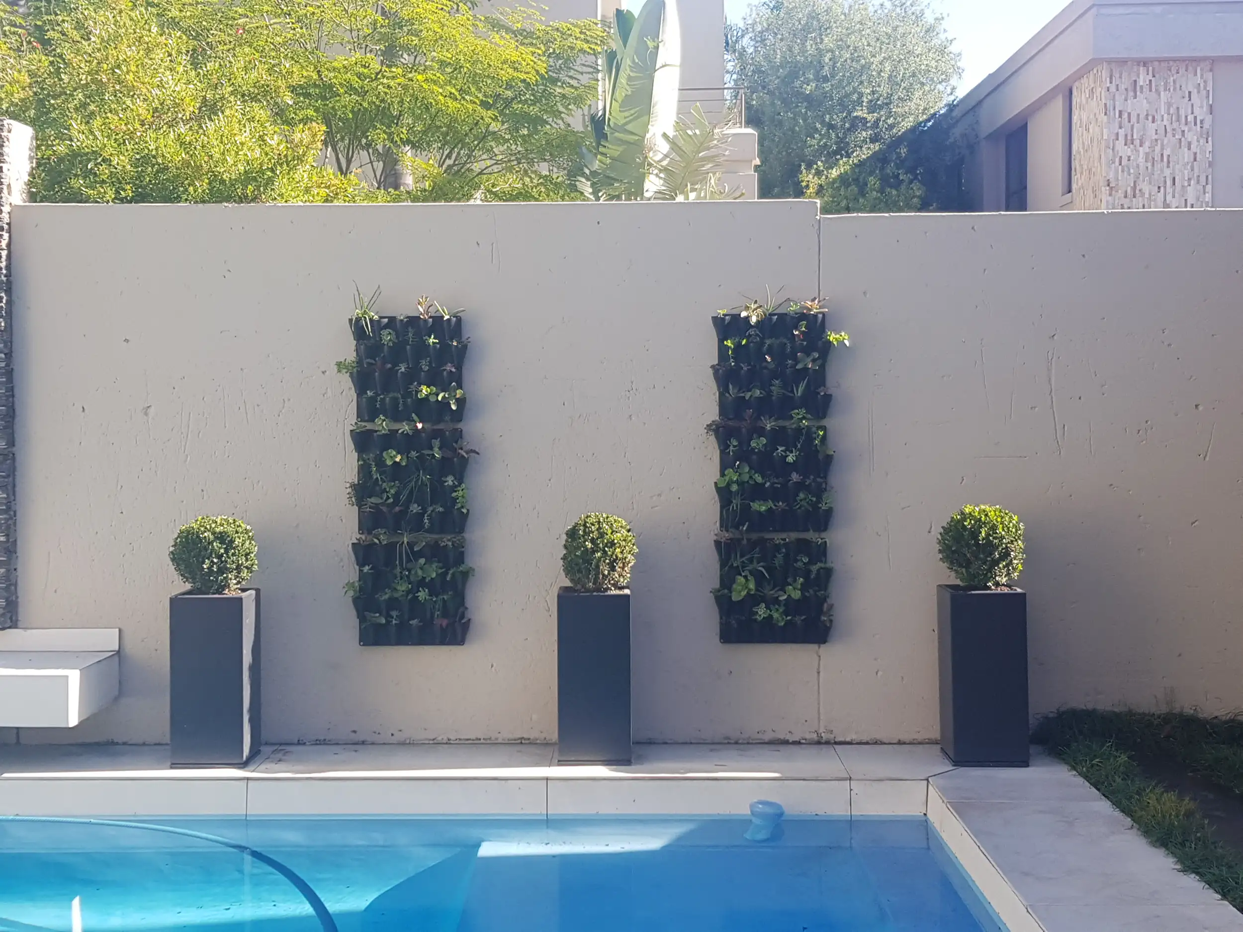 Décor projects by Living Green Landscapes